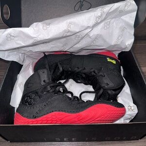 JB1 Laser beam RUDIS Wrestling Shoes
Size 1